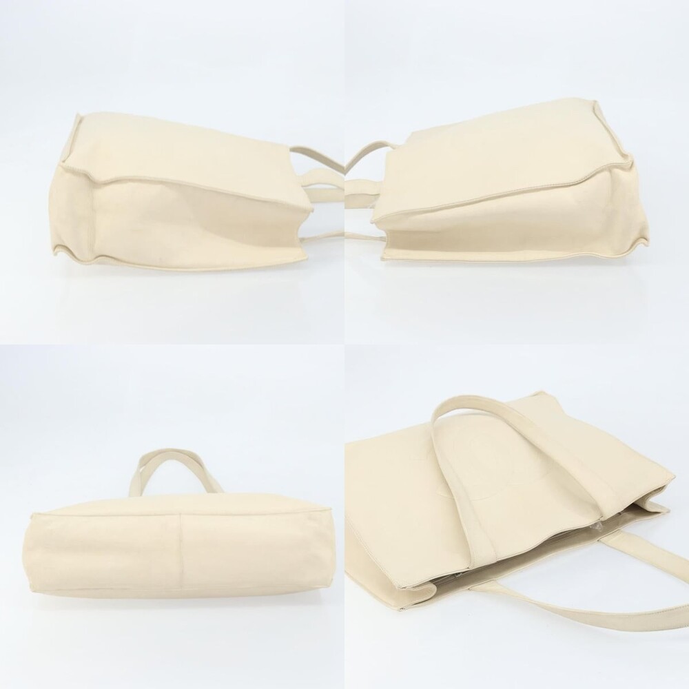 Chanel Caviar Skin White CC Tote - Picture 3 of 7